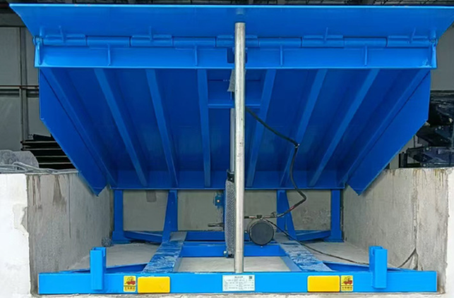 和平镇固定式登车桥应用